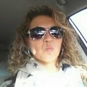 Meet your Posher, Nessa